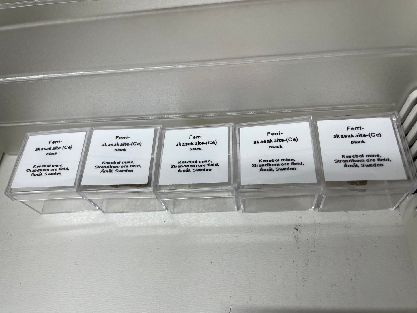 Ferriakasakaite-(Ce)