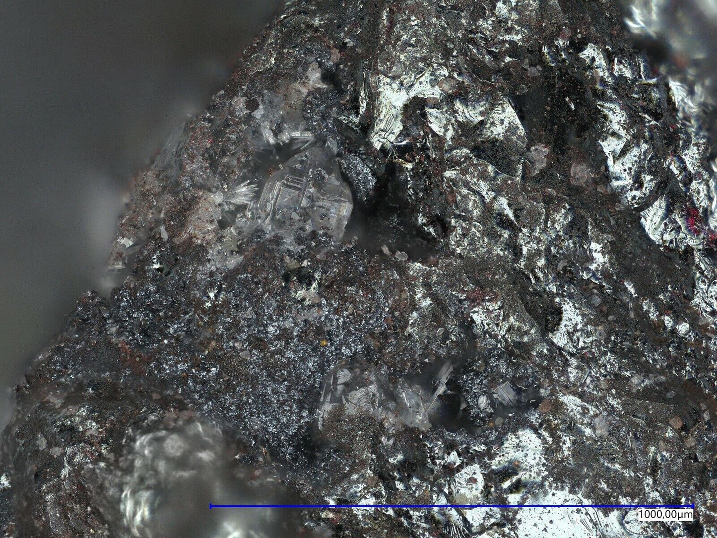 Senarmontit & Feinglosit Tsumeb mine, Tsumeb, Namibia EDX & Raman untersucht