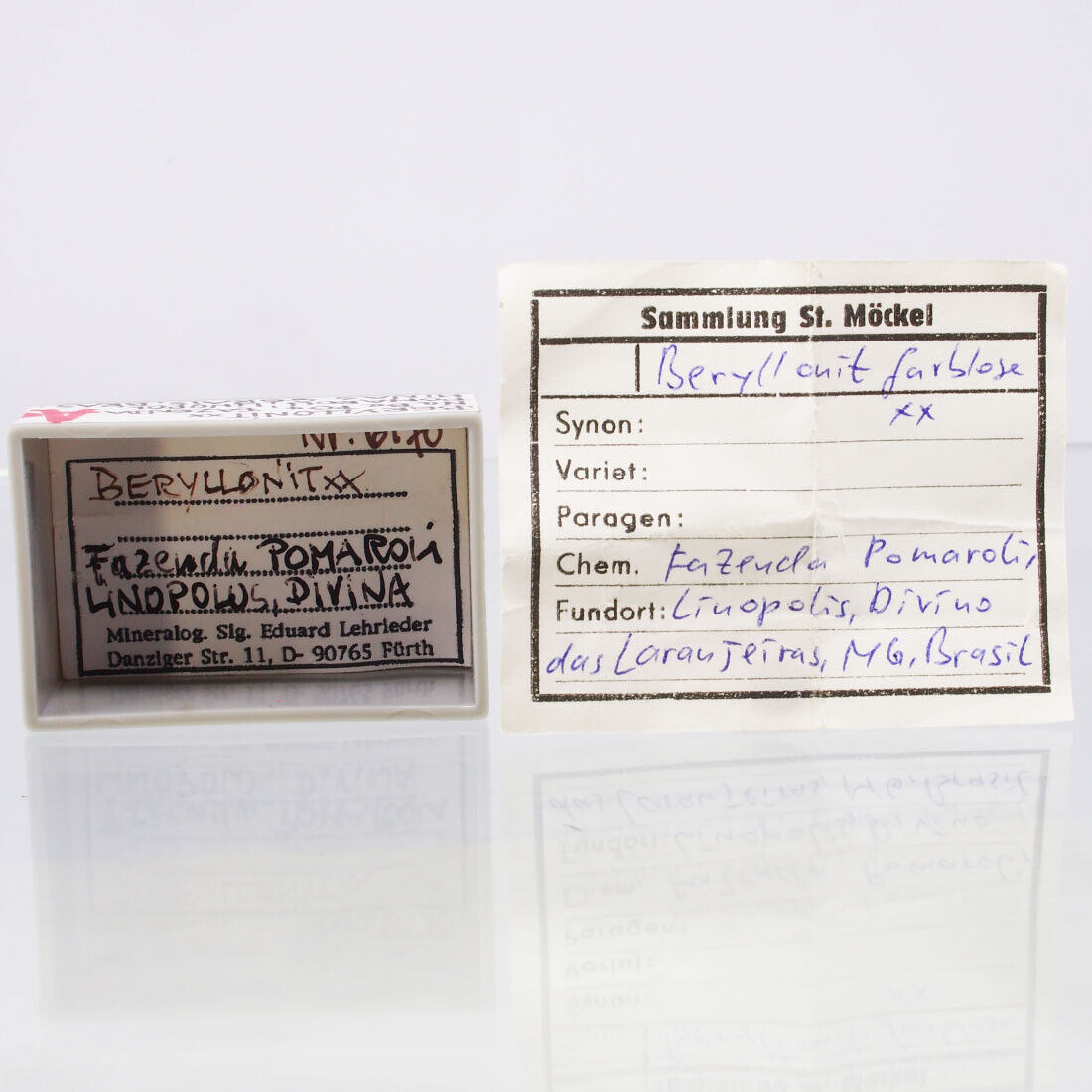 Beryllonite Pomarolli Farm, Linópolis, Minas Gerais, Brazil