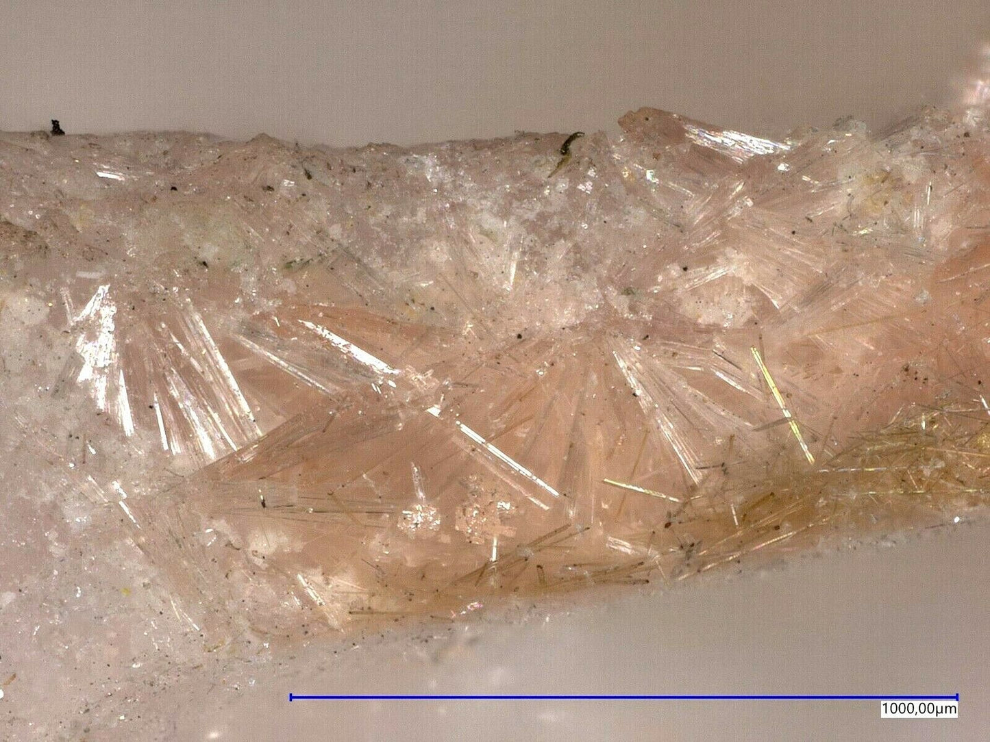 Belovit-Ce, Rait. Zorit, Karnasurt mine, Karnasurt Mountain, Lovozero, Russland