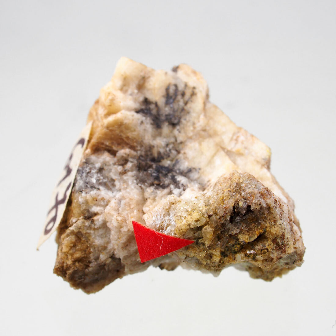 Beryllonite Pomarolli Farm, Linópolis, Minas Gerais, Brazil