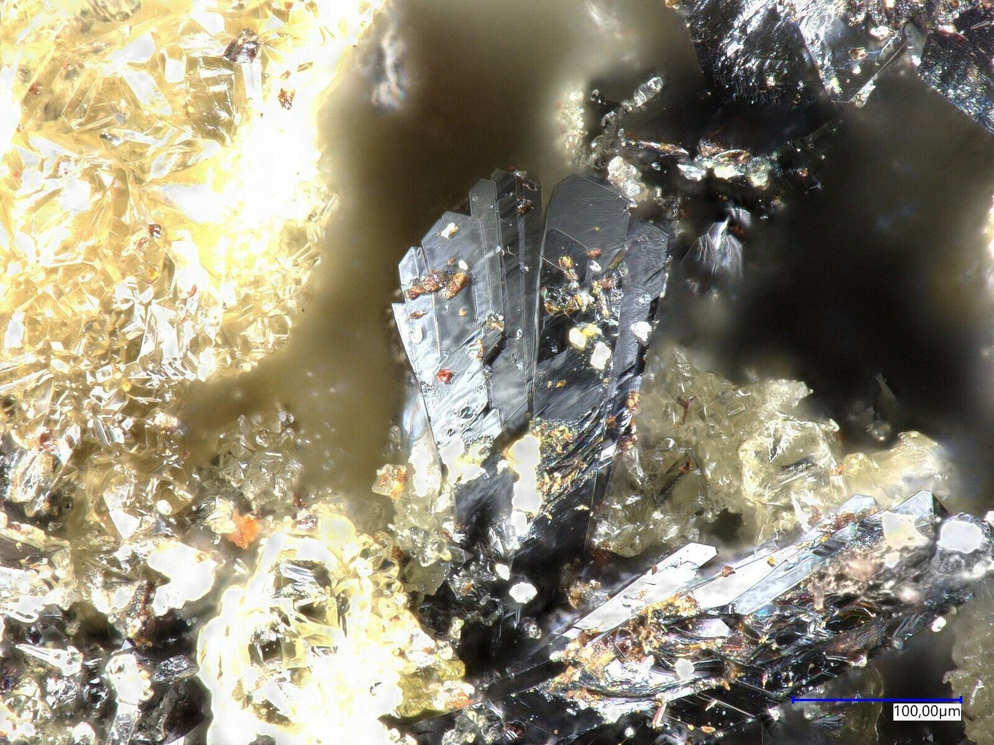 Schneiderhöhnit Urucum Claim, Galileia, Minas Gerais, Brasilien Raman & EDX