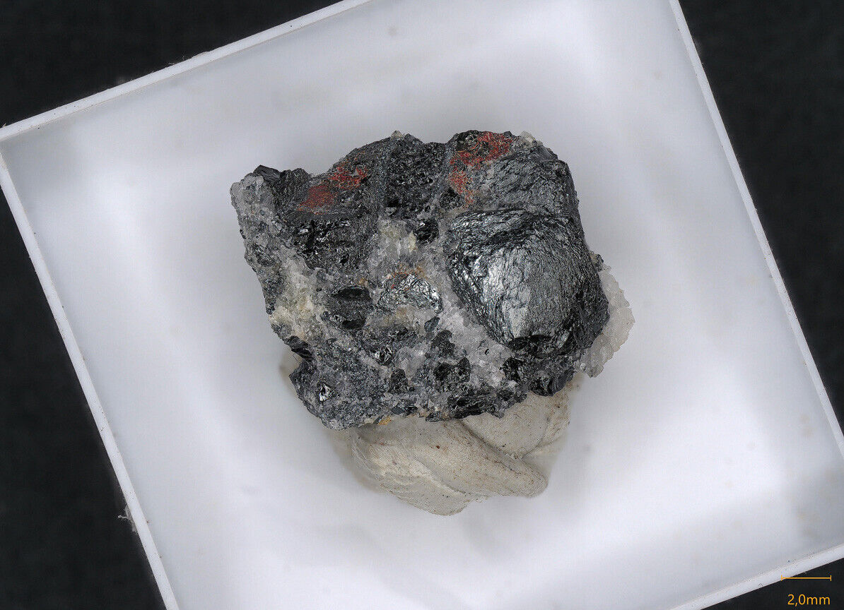 Sahlinite Langban, Filipstad, Sweden EDS & Raman no 408