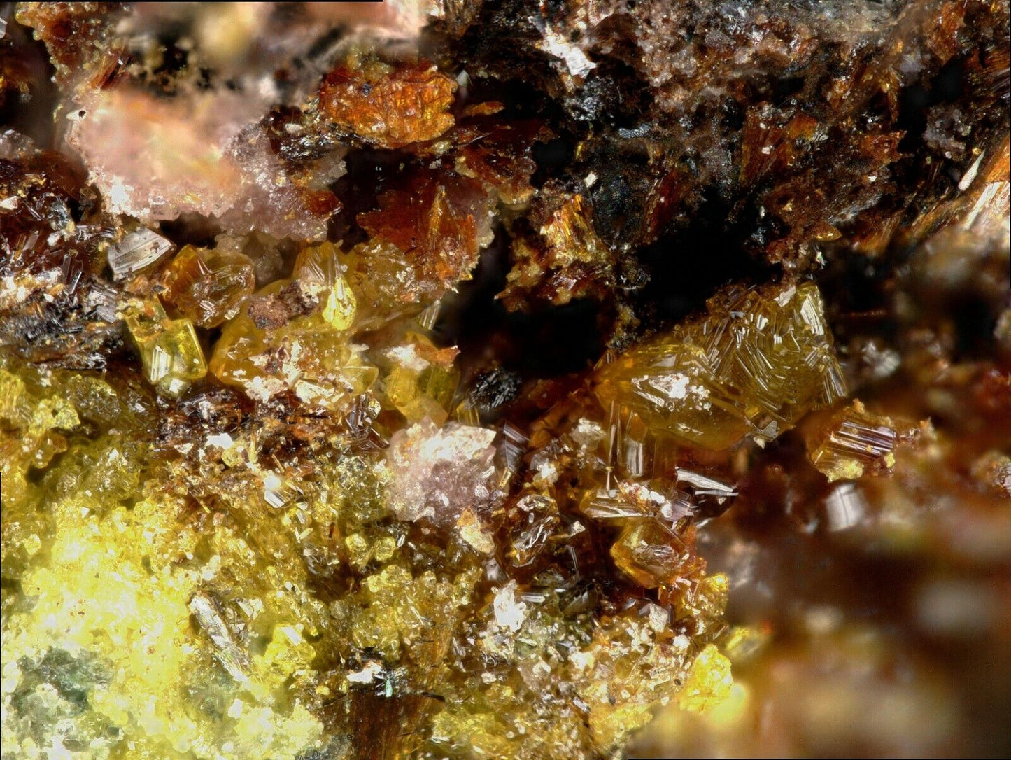 Cyrilovit Sapucaia Mine, Minas Gerais, Brasilien