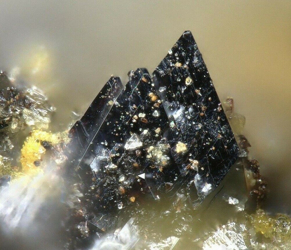 Schneiderhöhnite Urucum Claim, Galileia, Minas Gerais, Brasilien Raman & EDS