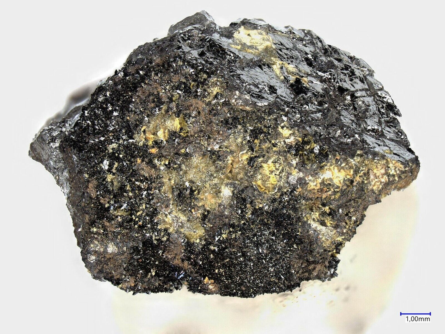 Schneiderhöhnite Urucum Claim, Galileia, Minas Gerais, Brasilien Raman & EDS