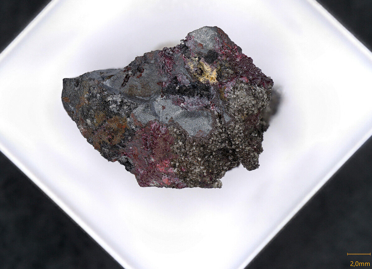 Pyromorphite with cuprite and dolomite Tsumeb mine, Namibia