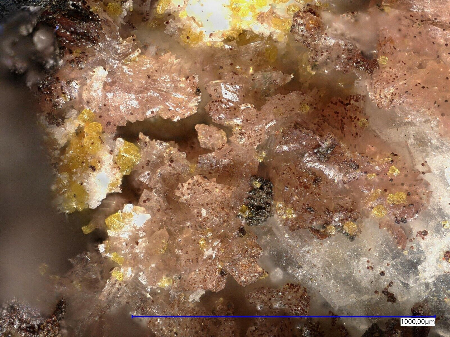 Leukophosphit & Cyrilovit Sapucaia Mine, Minas Gerais, Brasilien