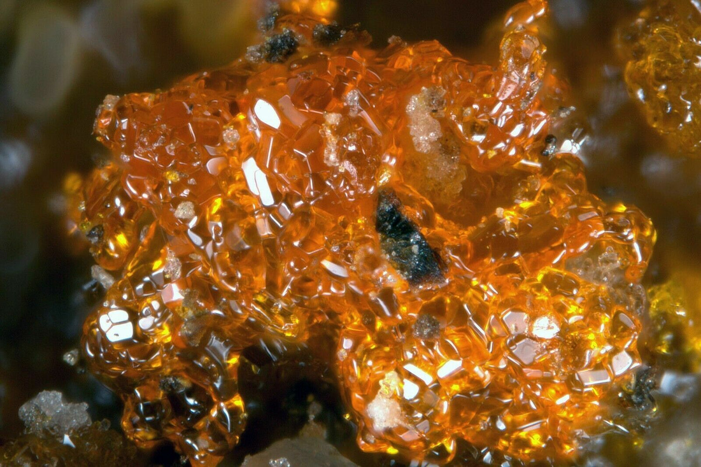 Okieite & Hummerite Vanadium Queen mine, Utah, USA analysed