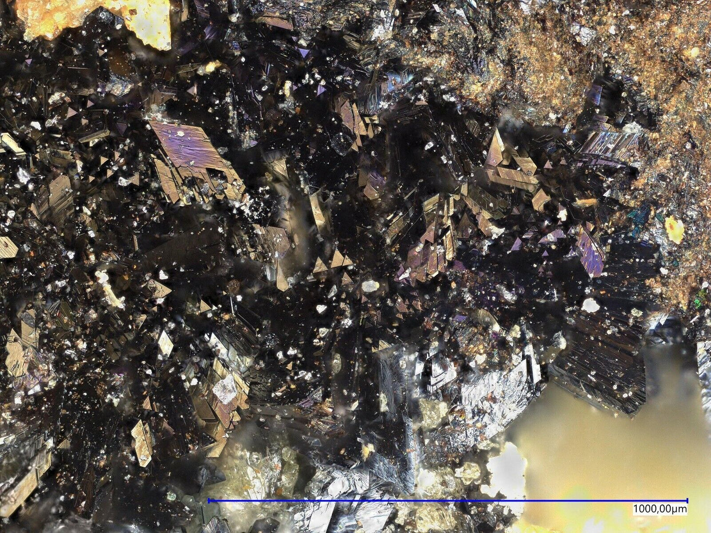 Schneiderhöhnite Urucum Claim, Galileia, Minas Gerais, Brasilien Raman & EDS