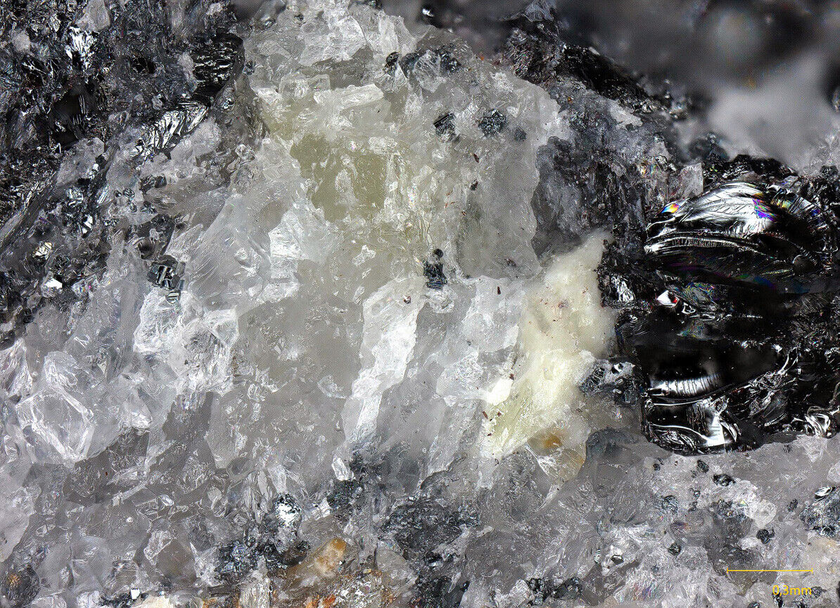 Sahlinite Langban, Filipstad, Sweden EDS & Raman no 408