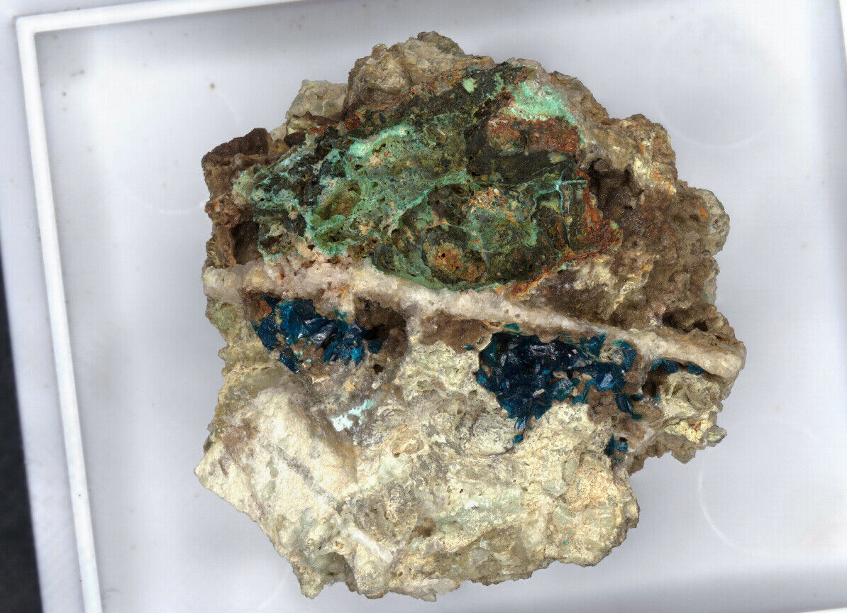 Veszelyite Sanguozhuang, Yunnan, China