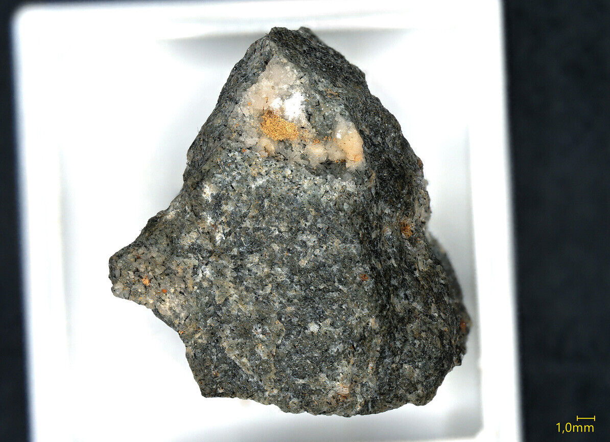 Labuntsovite-(Mn) Aris Quarries, Khomas Region, Namibia - EDS conf.