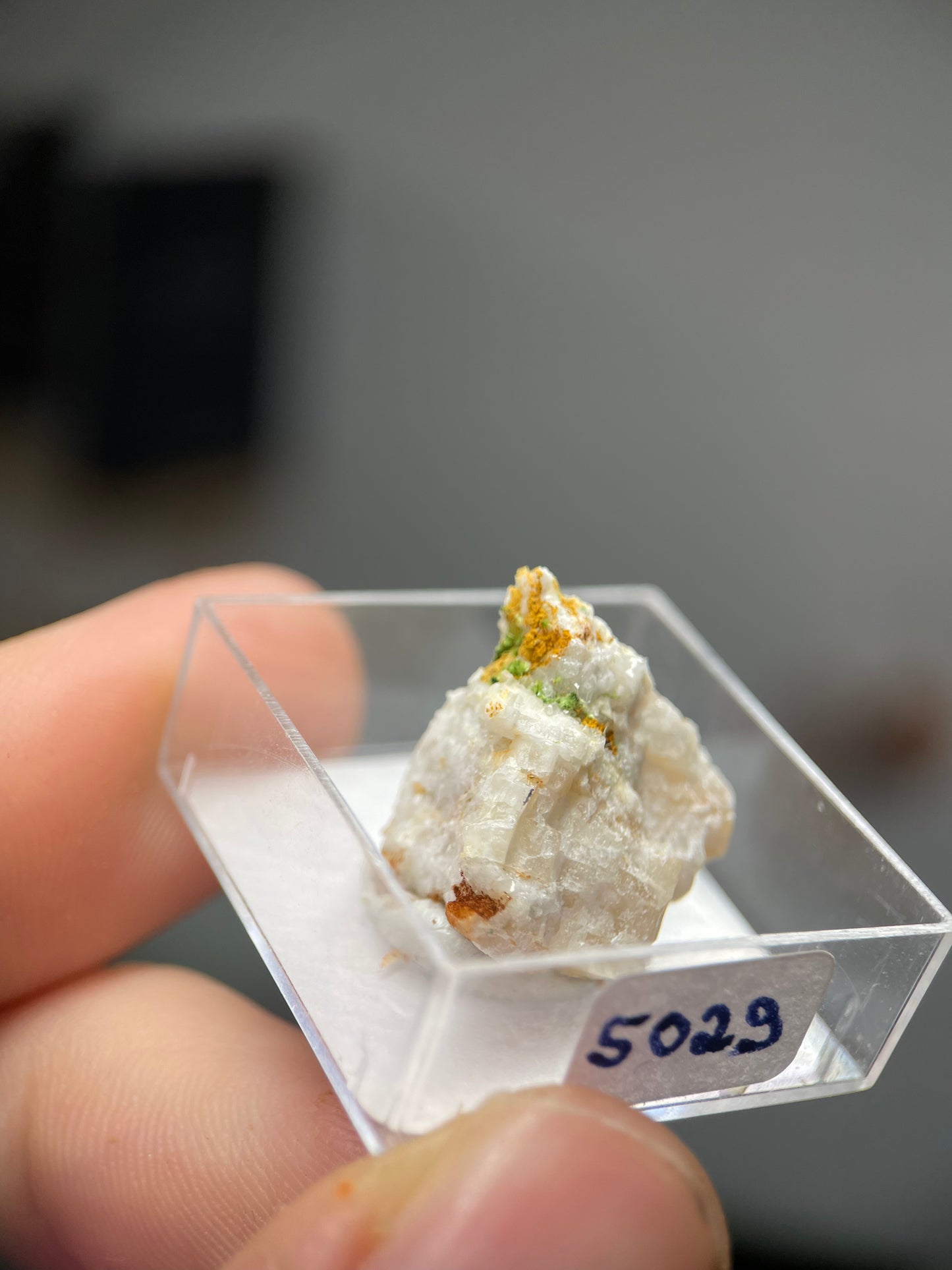 Agardite-Ce