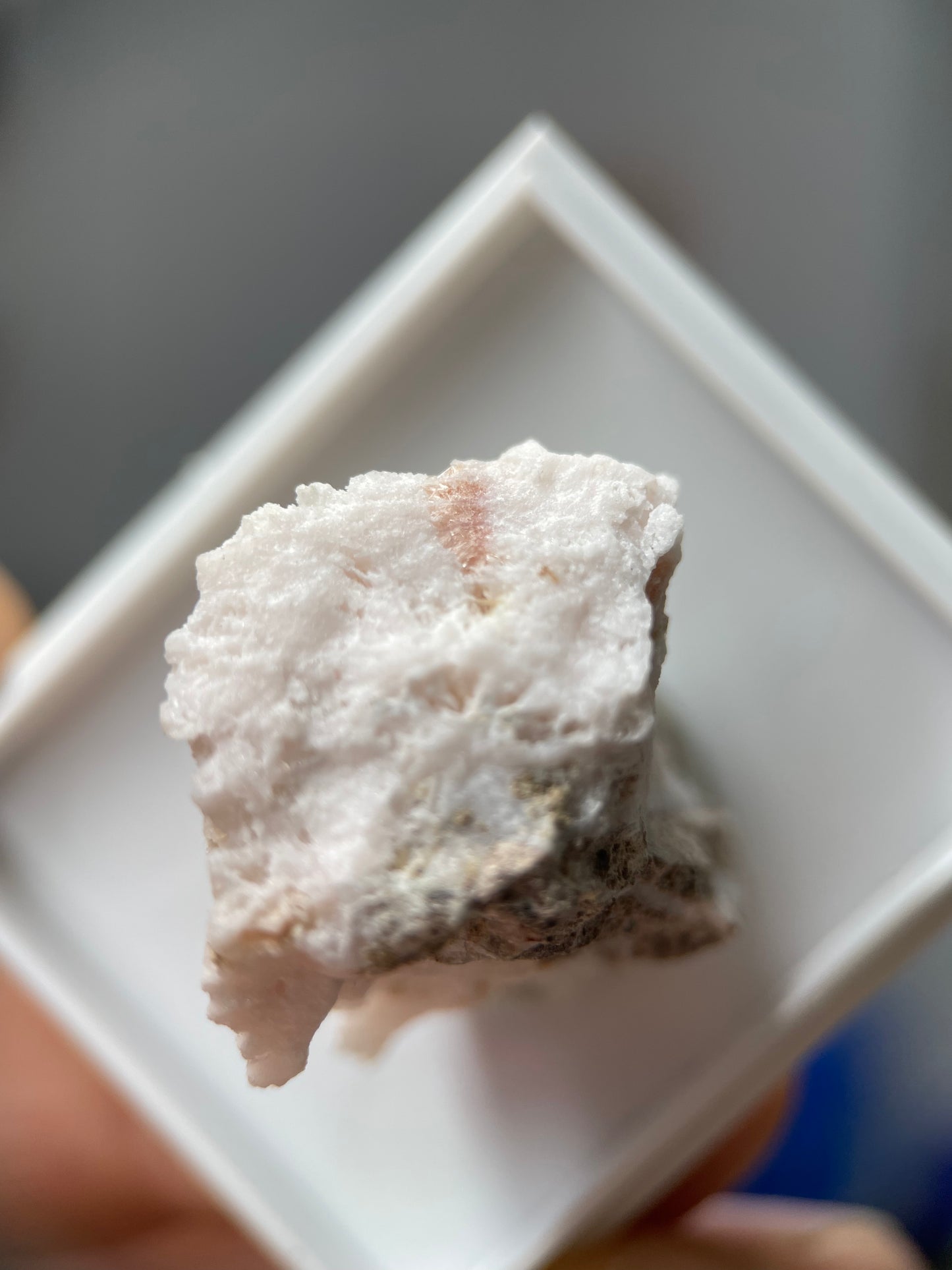 Belovite-Ce & Zorite