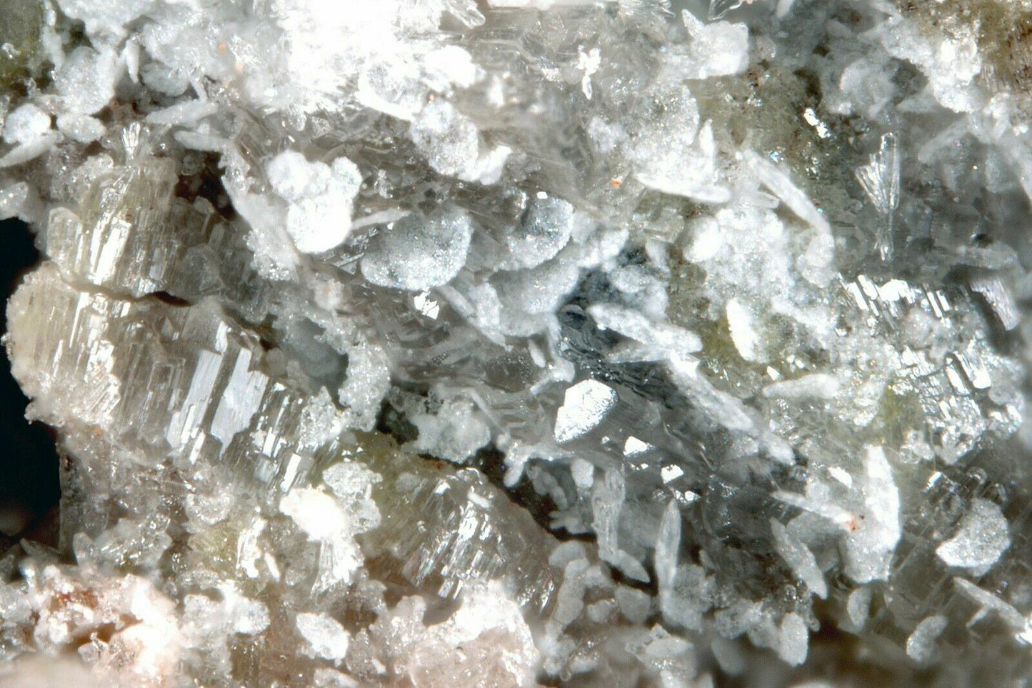 Leucostaurite Santa Ana mine, Tocopila, Chile analysed