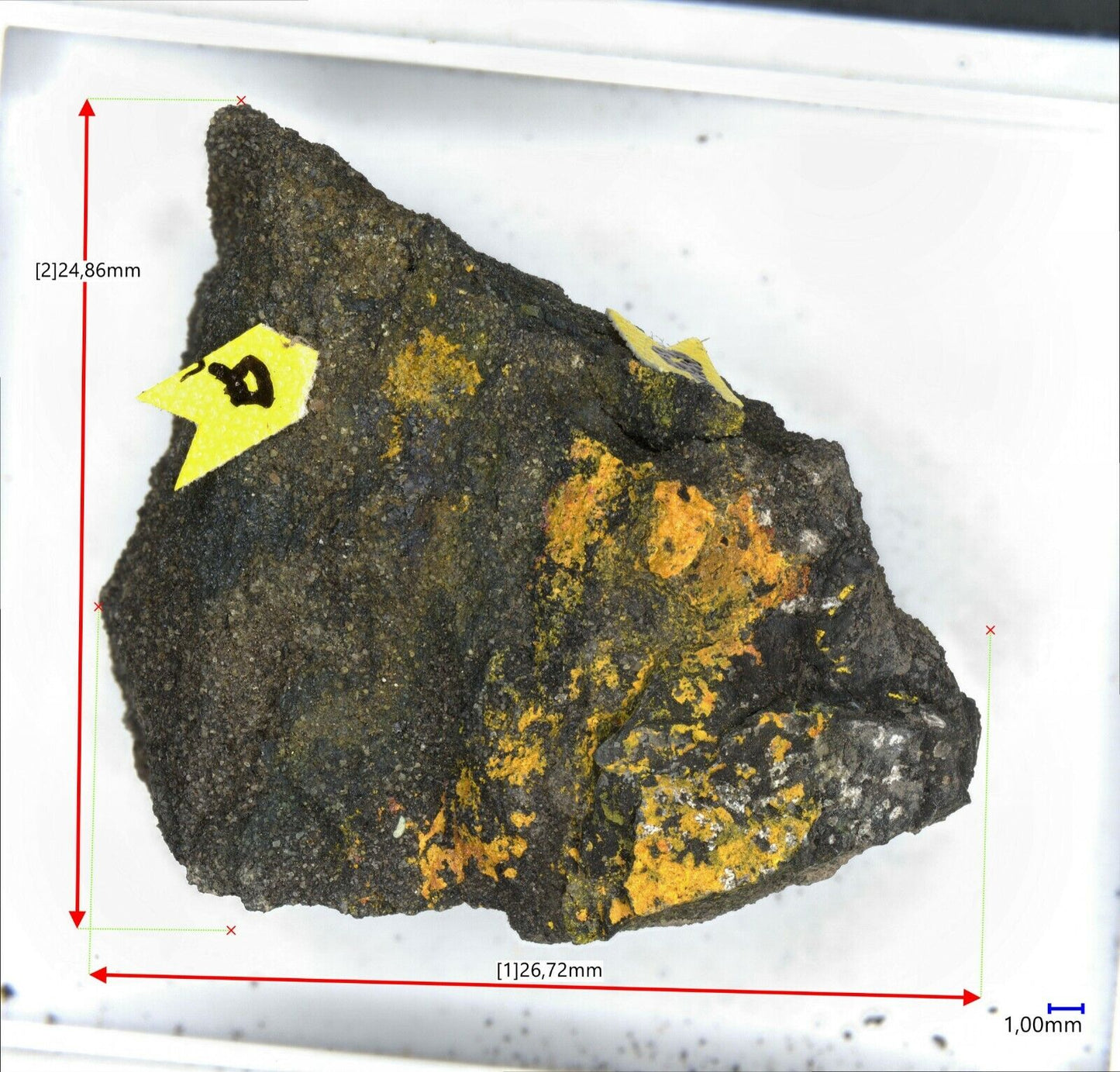 Kokinosite & Hughesite Little Eva mine, Utah, USA EDX untersucht