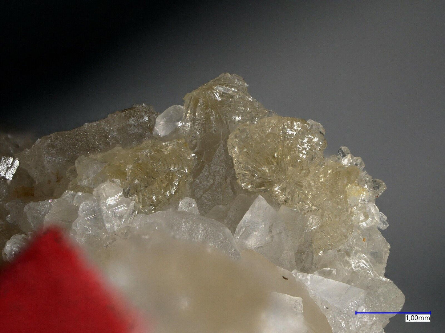 Hemimorphit / Hemimorphite Lengenbach, Binntal, Schweiz / Switzerland